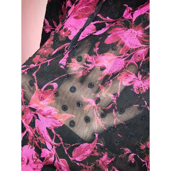 Torrid black sheer floral blouse size 2X - Picture 3 of 6